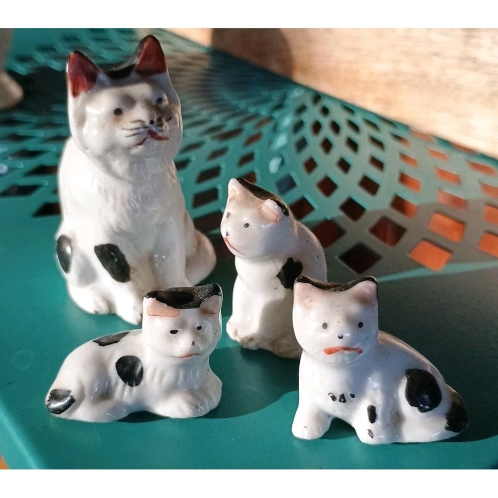 Vintage 4 HandPainted Miniature Porcelain Calico Cat Figurines Japan Black White